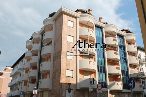 One-Bedroom Apartment with Terrace -Mirage 9 image 1