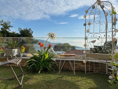 Deluxe Dina - Ποταμιά