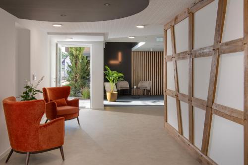 One-Bedroom Apartment with Balcony