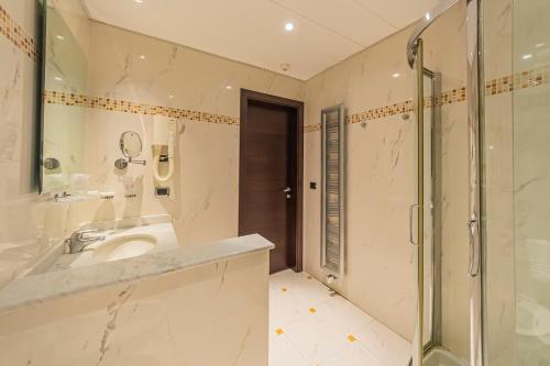Dado Hotel International - image 7
