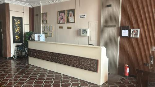 ล็อบบี้, فندق ياسر الضلعي لى ريلاكس الفندقية-YASER ALDHILAY LE RELAX HoTEL in ดาห์ราน