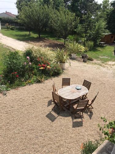 La maison aux petits bonheurs in Saint-Florent-des-Bois