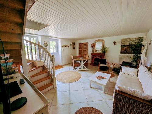 La maison aux petits bonheurs in Saint-Florent-des-Bois