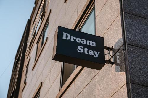 . Dream stay