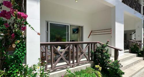 MAZU apartments garden view & pool MAZU apartments garden view & pool