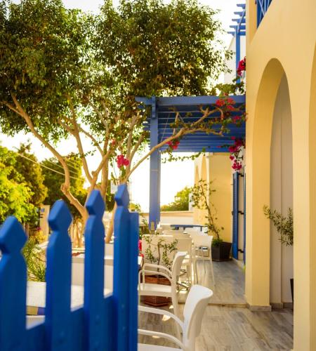 Karidis Hotel - main image