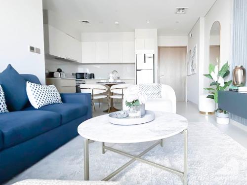 Elegant Burj Royale One-Bedroom & City Views, Dubái (foto 5)