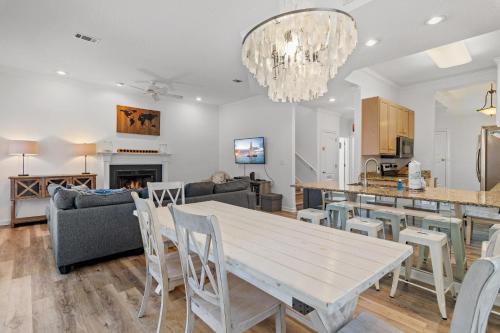 Ocean Breeze Cottage near Crab Trap