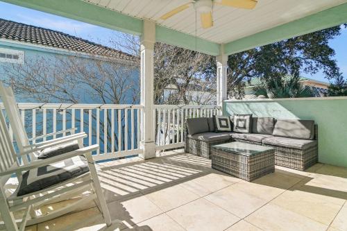 Ocean Breeze Cottage near Crab Trap