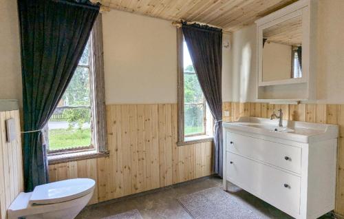 Vannas istaba, Amazing Home In Ringarum With Ethernet Internet in Gusum
