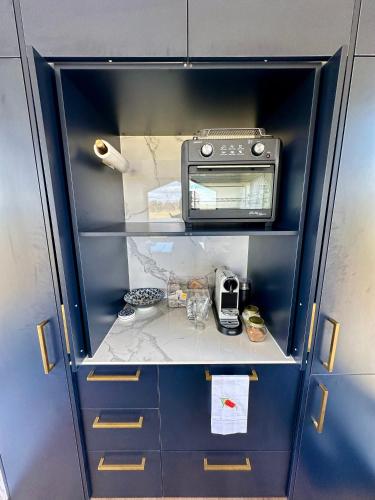 Konyha, Self-contained tiny home on acreage - 16 Belleview Dr in Murrumbateman