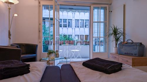 Relaxing Balcony 10min to Main Station in Old Town, Zürich (photo 9)