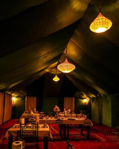 Étterem, Merzouga Sahara Top Camp in Merdane