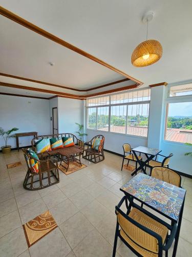 Facilities, Adlaw Inn near Immaculate Conception Cathedral