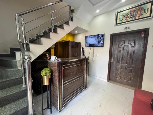 Dove inn Hotel near Shaukat Khanum Hospital – Lahore, WI