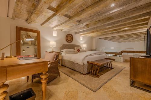 Junior Suite image 8