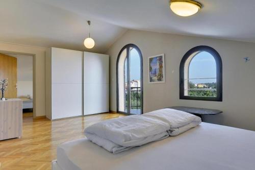 Villa - Beach Front image 2