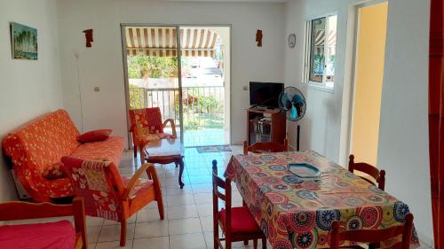 T2 Bas de villa Les Hibiscus in บัว โฌลอง