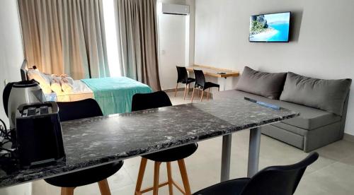 Studio Apartment image 7