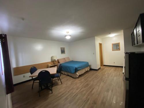 1 queen bed