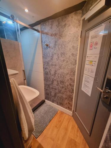 Amsterdam Downtown Hotel Canal View – Amsterdam, NY