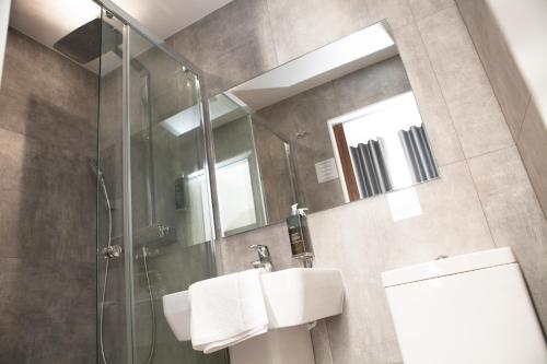The Tudor Inn Hotel – London
