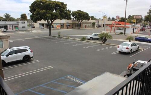 Economy Inn - Photo 2