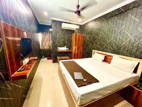 Hotel Govind Heights