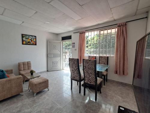 Facilities, LE REEVE, 3BR, Paz, Diseno Bohemio & Grupos in La Heroica