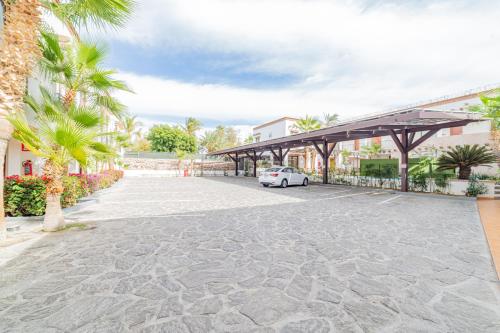 641038440 Seven Crown La Paz Centro Historico