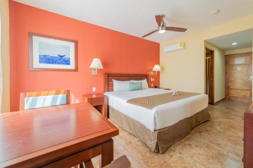 641044891 Seven Crown La Paz Centro Historico