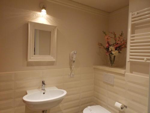 Casa Tua Vaticano Guest House - image 13