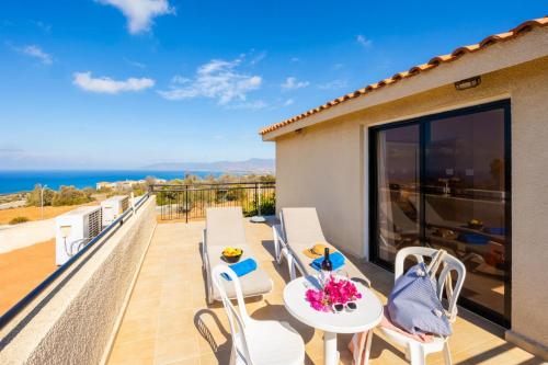 Tavros Hotel Apartments - image 11