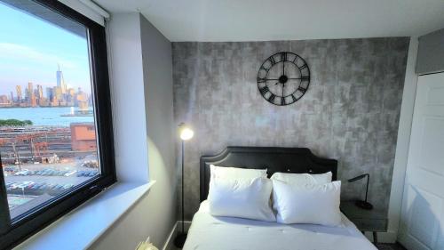 Manhattan Luxury 2bd 2bath in Hoboken, USA