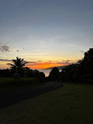 A környék, Le Refuge Tere-Rai - chambre in To'ahotu