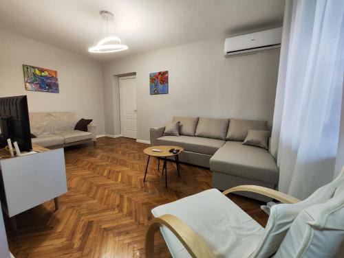 Illyrian Downtown Apartament, Tirana