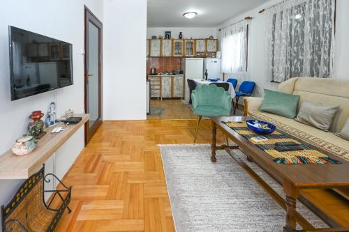 Tim Apartment in Smailagića Polje