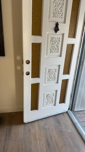 New renovated room with shared bathroom in Hacienda Heights