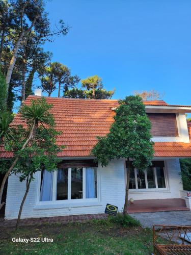 Casa a dos cuadras del mar en Pinamar