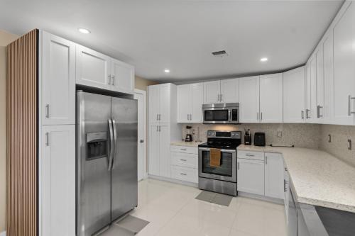 Kitchen, Miami Japandi Style Pool - BBQ in Olympia Heights