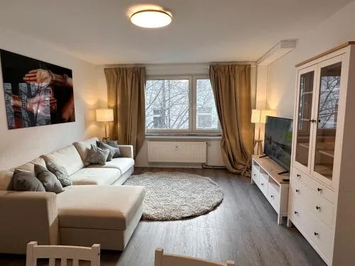 Beautiful flat with living room and kitchen sleeps 4p on separate beds and 2p on sofa in Essen, Deutschland