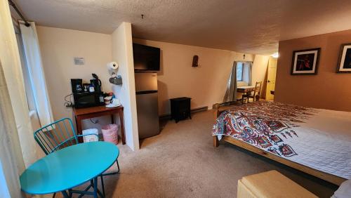 Kokopelli Inn - image 12