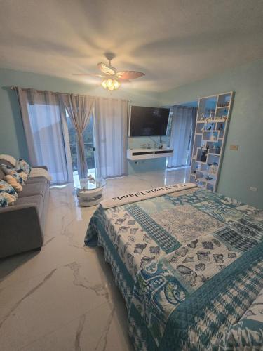 Shared lounge/TV area, The View in Jost Van Dyke