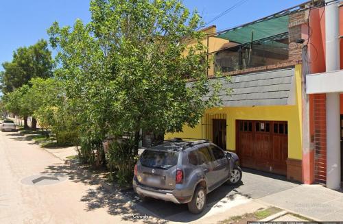 Casa centrica amplia con patio in Roque Sáenz Peña