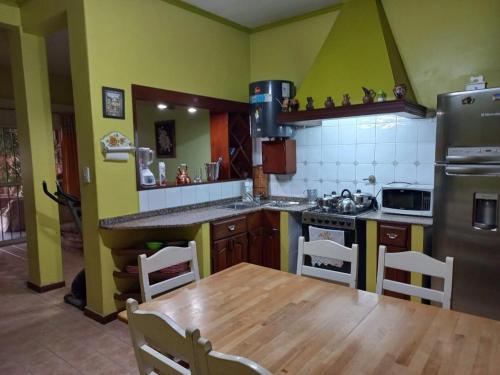 Casa centrica amplia con patio in Roque Sáenz Peña