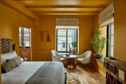 room detail thumbnail 0