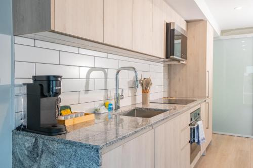 Deluxe Double Room (2 Adults + 1 Child) image 2