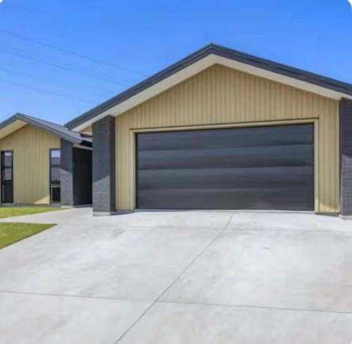 Exterior view, Modern and Spacious 4 bedroom Home only 2yo in Omata