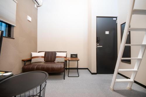 Standard Double Room image 5
