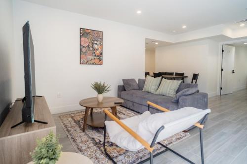 Cozy LA Retreat Near USC Steps to Koreatown & Downtown, Los Angeles (zdjęcie 9)